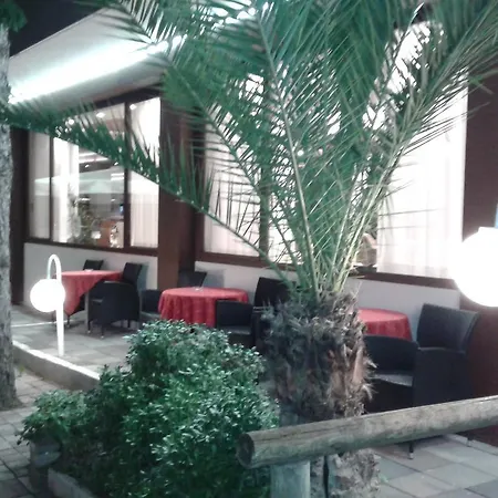 La Rondine 3*