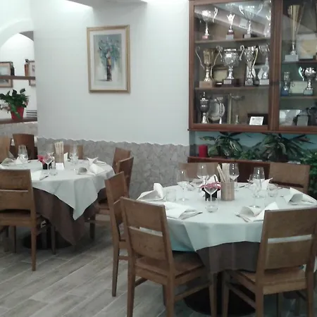 La Rondine Szálloda 3*